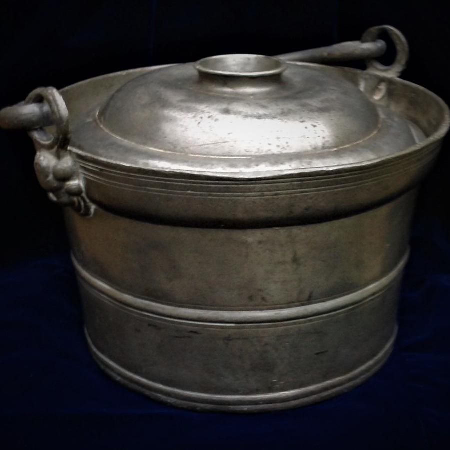 A Distinctive French Pewter "Porte-Dîner" (food pail with dish cover)