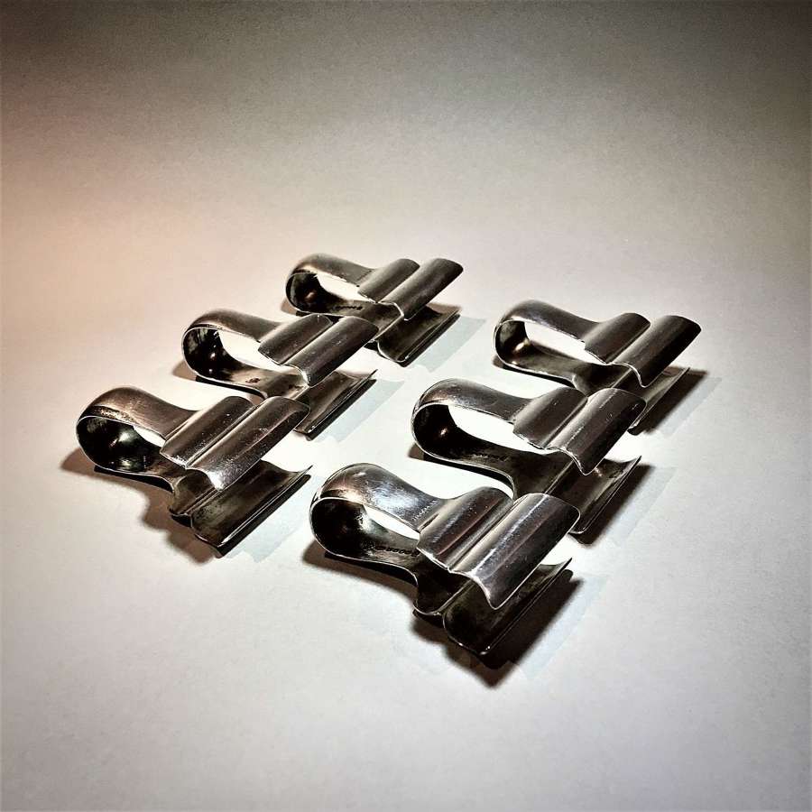 A Set of Six (6) Silver&nbsp;Plated&nbsp;Individual Asparagus Tongs or Servers