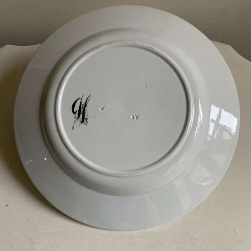 An Antique French Faïence Cornucopia Decorated Plate, Creil et Montereau (Barluet & Cie)